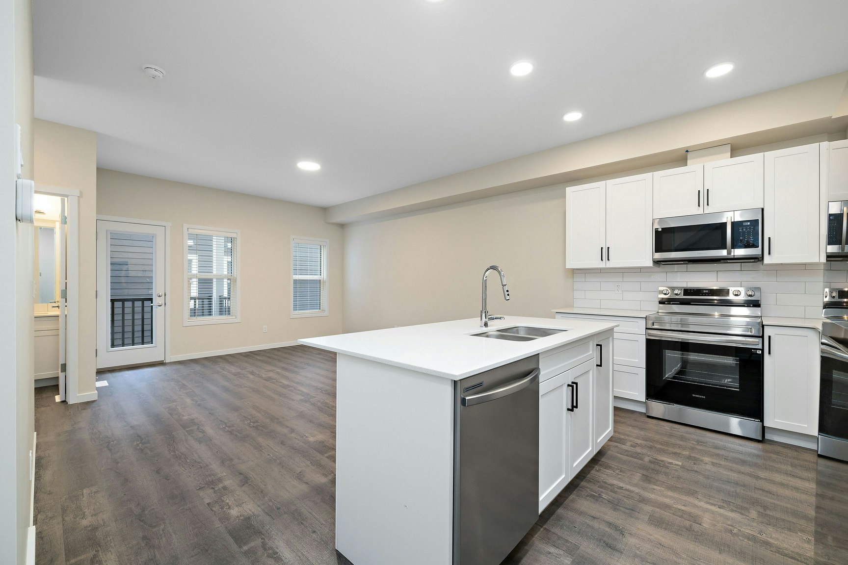 15123 25 Street NW, Edmonton, AB, T5Y 2C1 - 7