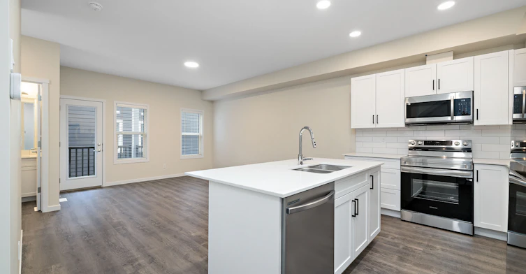 15123 25 Street NW, Edmonton, AB, T5Y 2C1 - 7
