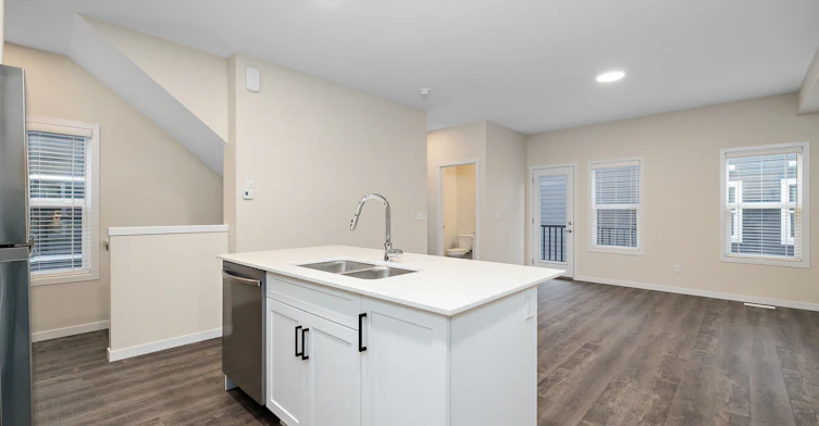 15123 25 Street NW, Edmonton, AB, T5Y 2C1 - 6