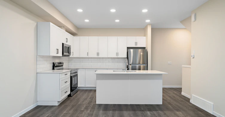 15123 25 Street NW, Edmonton, AB, T5Y 2C1 - 11