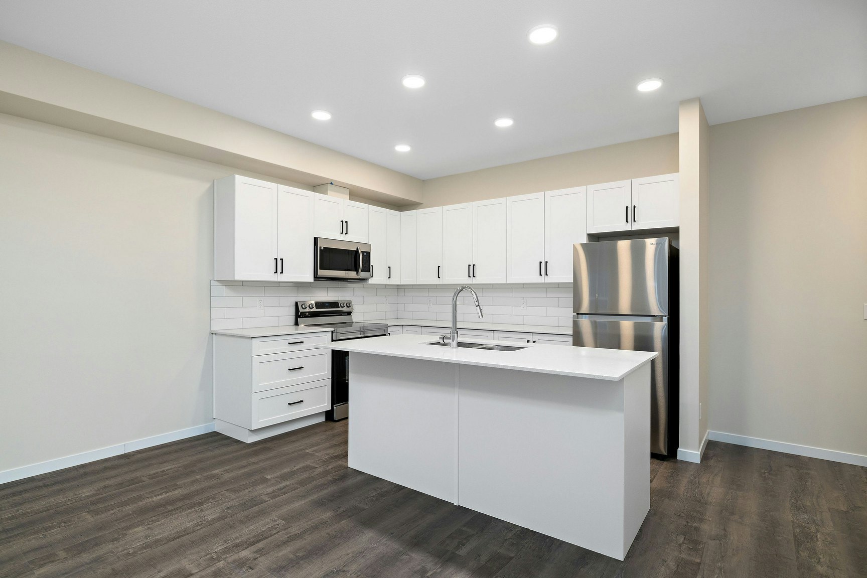 15123 25 Street NW, Edmonton, AB, T5Y 2C1 - 9
