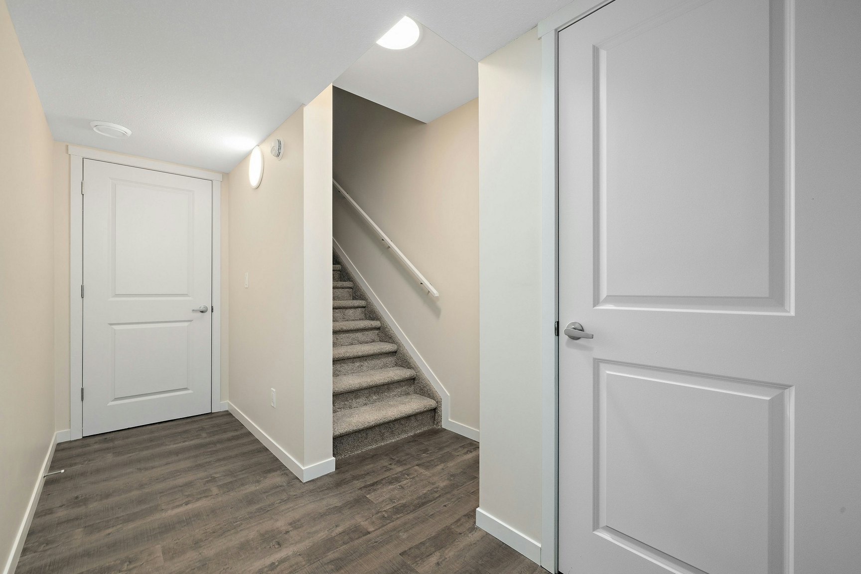 15123 25 Street NW, Edmonton, AB, T5Y 2C1 - 17