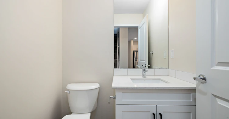 15123 25 Street NW, Edmonton, AB, T5Y 2C1 - 25
