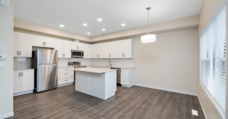 15123 25 Street NW, Edmonton, AB, T5Y 2C1 - 11