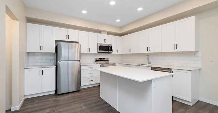 15123 25 Street NW, Edmonton, AB, T5Y 2C1 - 9