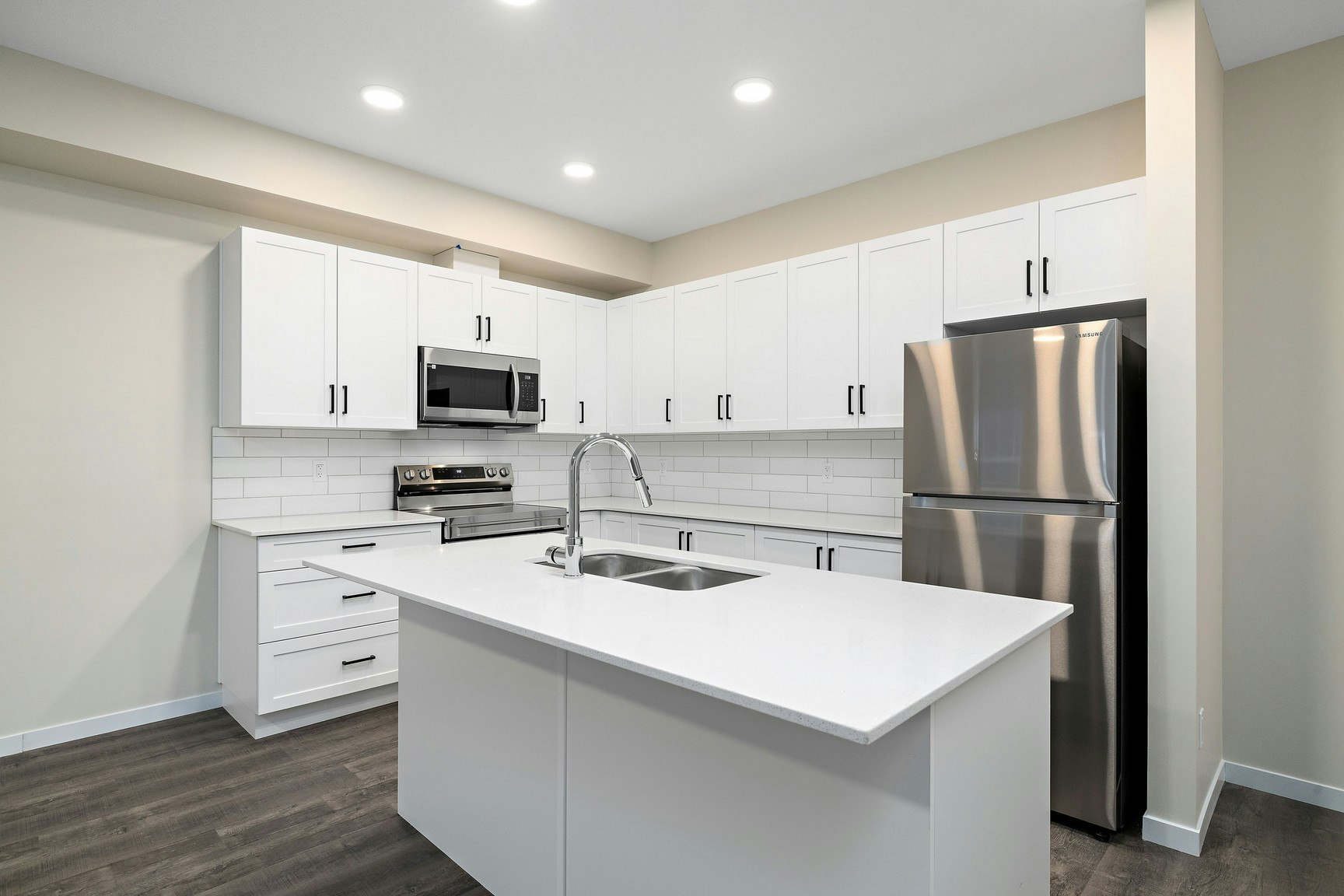 15123 25 Street NW, Edmonton, AB, T5Y 2C1 - 17