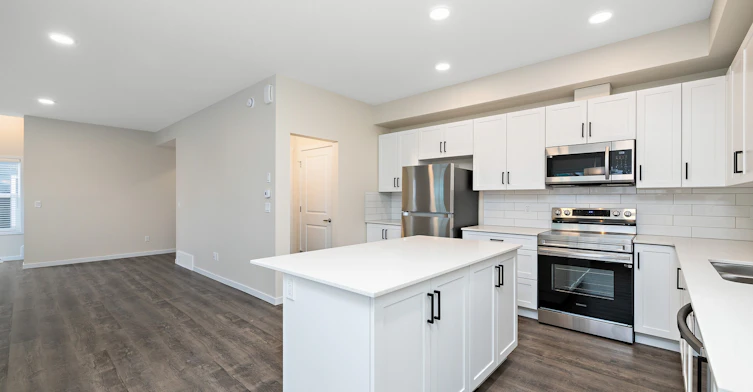 15123 25 Street NW, Edmonton, AB, T5Y 2C1 - 15