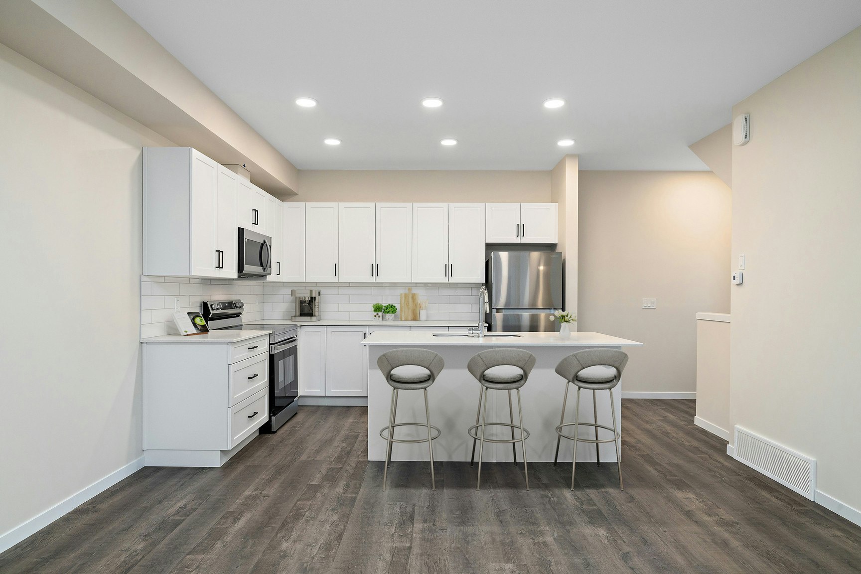 15123 25 Street NW, Edmonton, AB, T5Y 2C1 - 9
