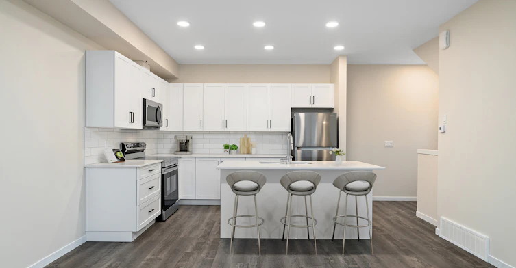 15123 25 Street NW, Edmonton, AB, T5Y 2C1 - 9