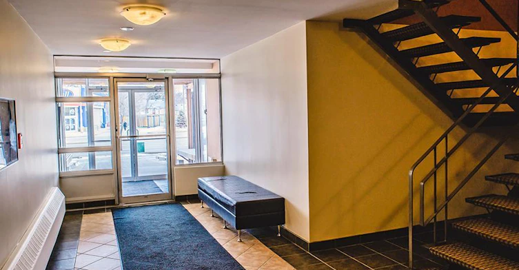 2300 Portage Avenue, Winnipeg, MB, R3J 0M4 - 6