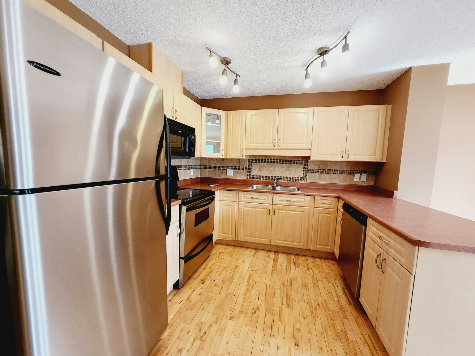 409 Hudson Court Northwest, Edmonton, AB, T6V 1S7 - 2