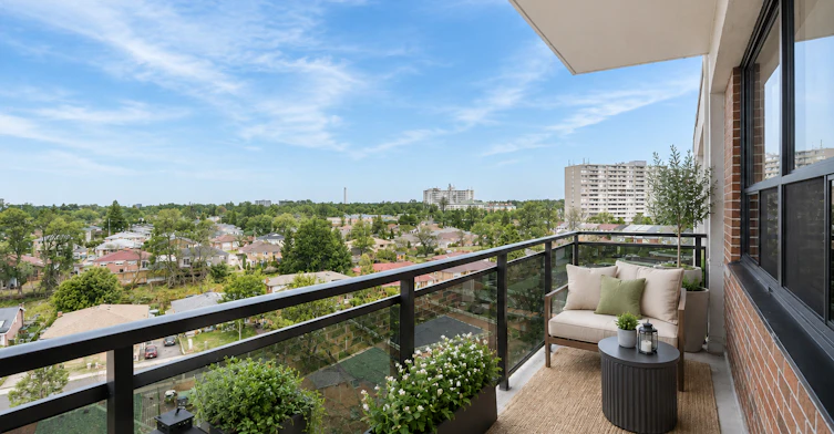 8 Park Vista, Toronto, ON, M4B 1A1 - 8