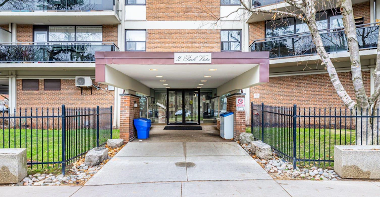 8 Park Vista, Toronto, ON, M4B 1A1 - 3