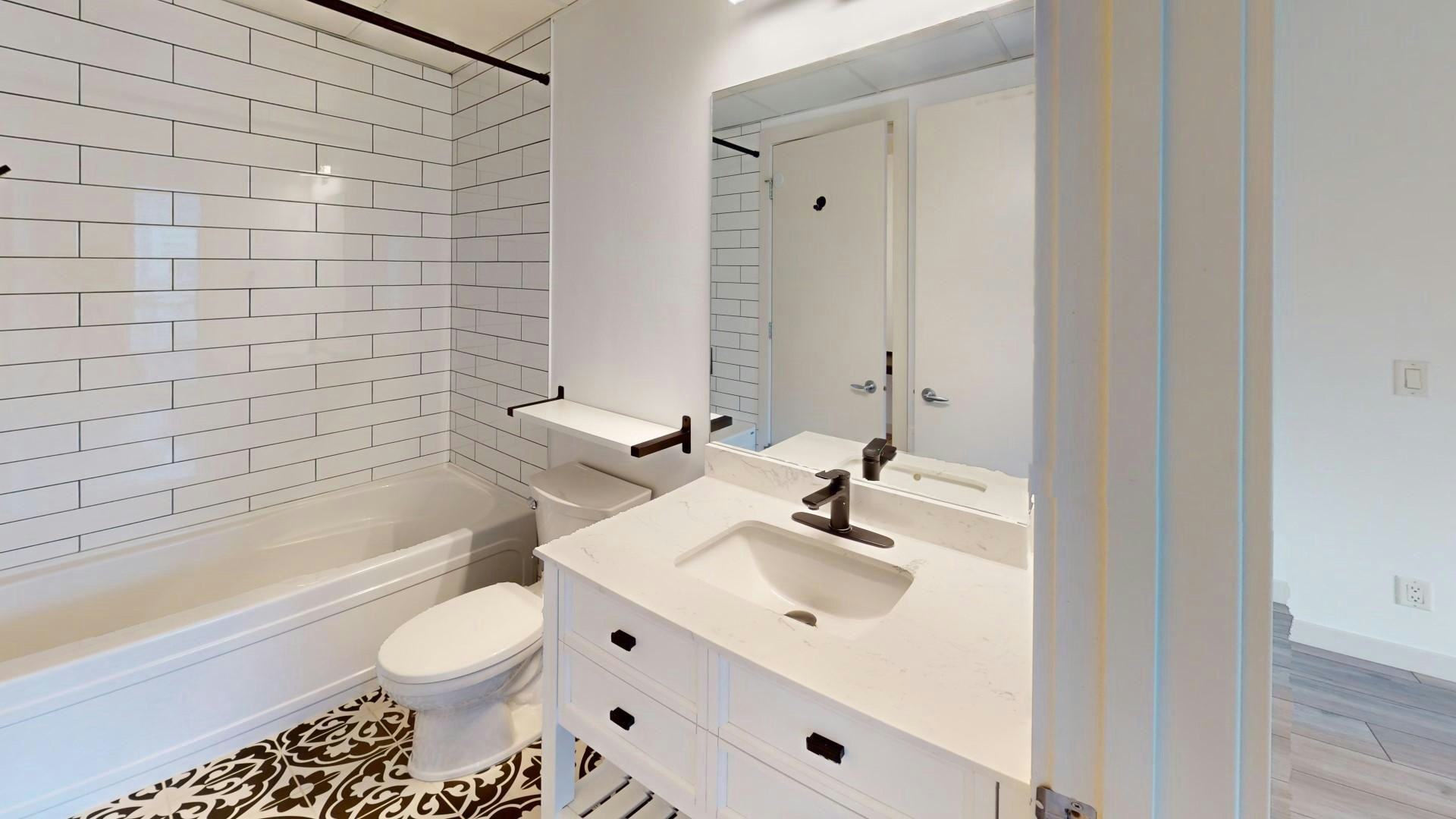 215 13 Avenue SW, Calgary, AB, T2R 0V6 - 13