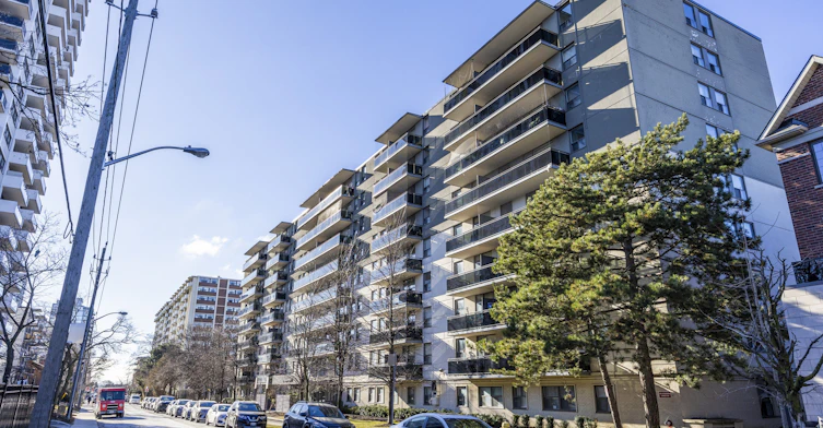 120 Raglan Avenue, Toronto, ON, M6C 2L4 - 2