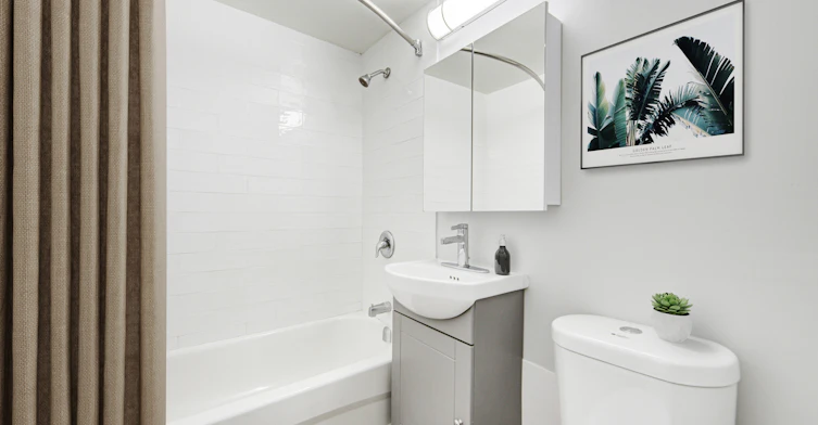 120 Raglan Avenue, Toronto, ON, M6C 2L4 - 7