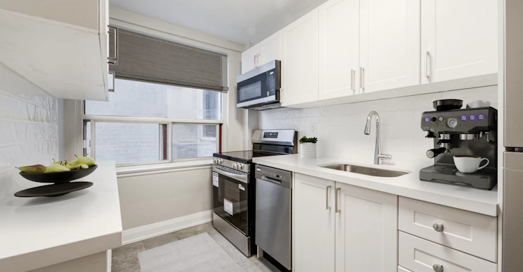 1862 Bathurst Street, Toronto, ON, M5P 3K8 - 3
