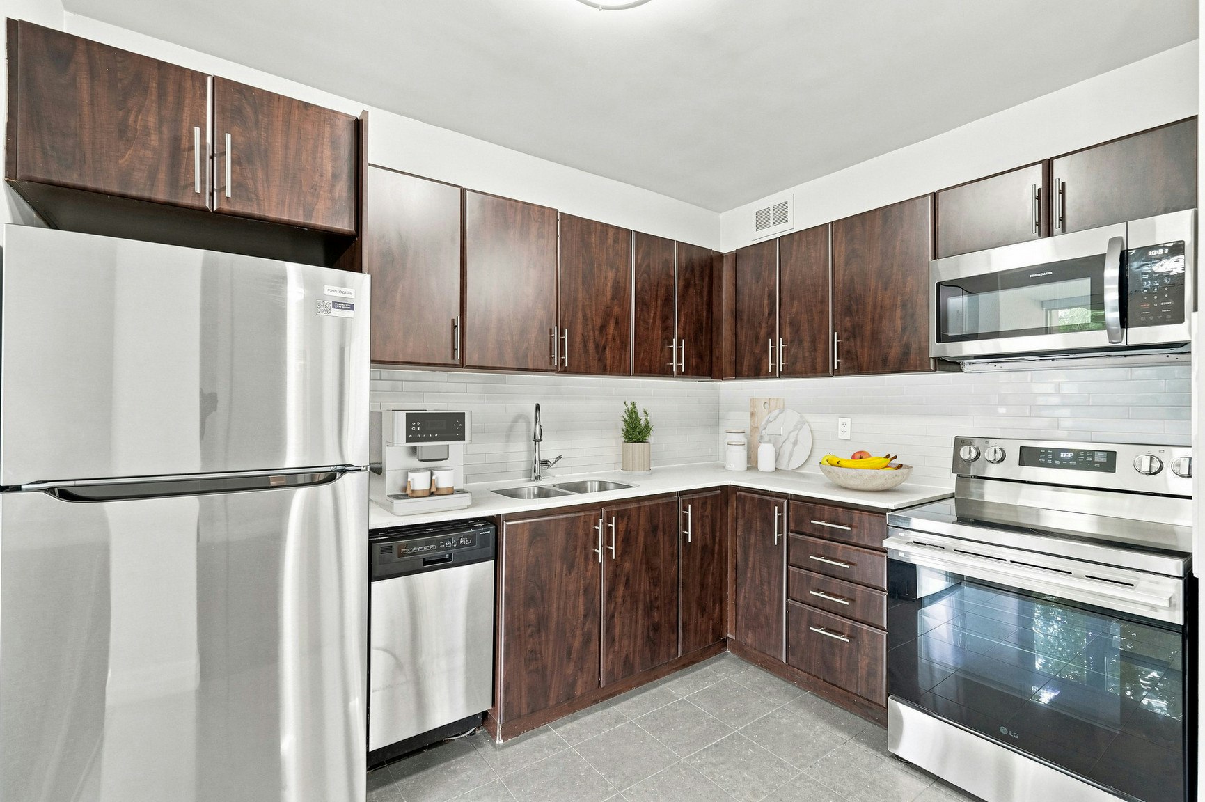 4190 Bathurst Street, Toronto, ON, M3H 3N5 - 3