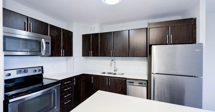 4190 Bathurst Street, Toronto, ON, M3H 3N5 - 3