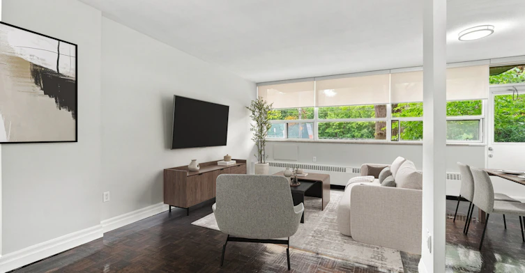 4190 Bathurst Street, Toronto, ON, M3H 3N5 - 4