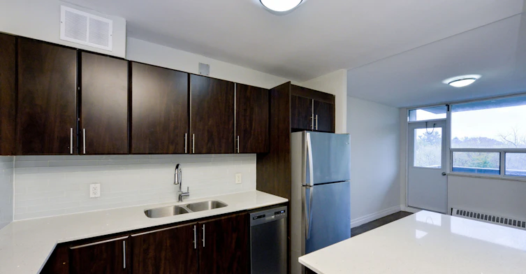 4190 Bathurst Street, Toronto, ON, M3H 3N5 - 5
