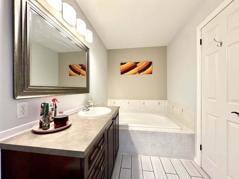 335 Bryarton Street, Ottawa, ON, K1C 7R6 - 7