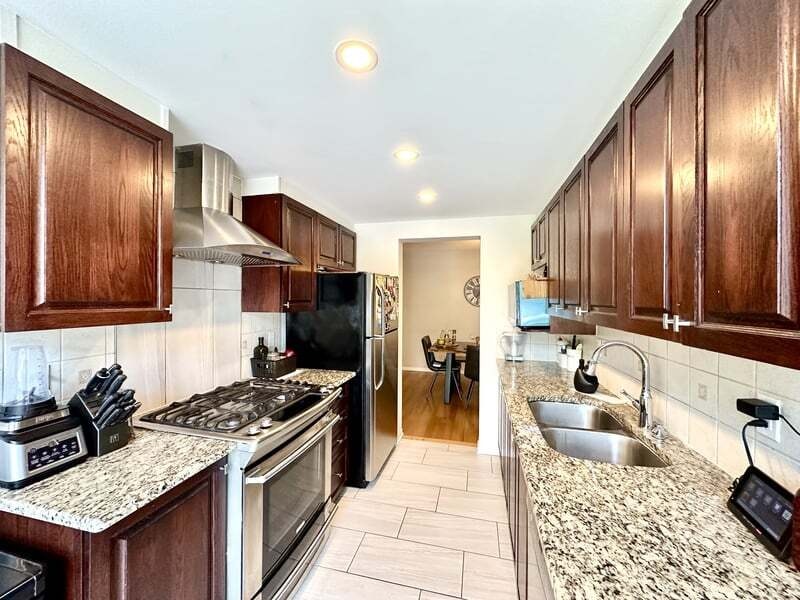 335 Bryarton Street, Ottawa, ON, K1C 7R6 - 5