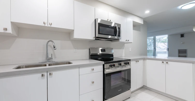 Unit C-3575 Kaneff Crescent, Mississauga, ON, L5A 3Y5 - 2