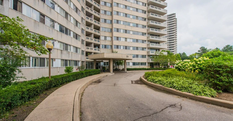 Unit A-220 Steeles Avenue West, Brampton, ON, L6Y 2K4 - 39