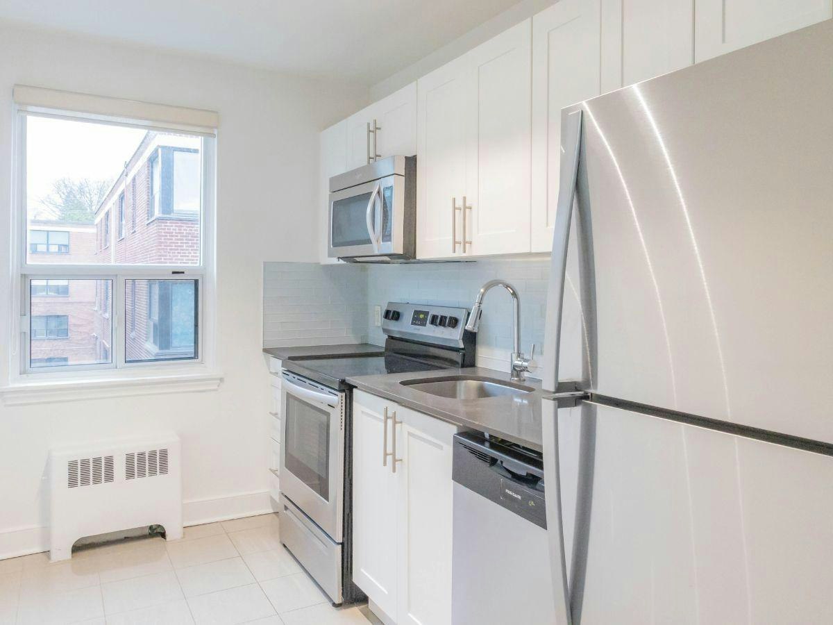 0016-2406 Queen Street East, Toronto, ON, M1N 1A2 - 7