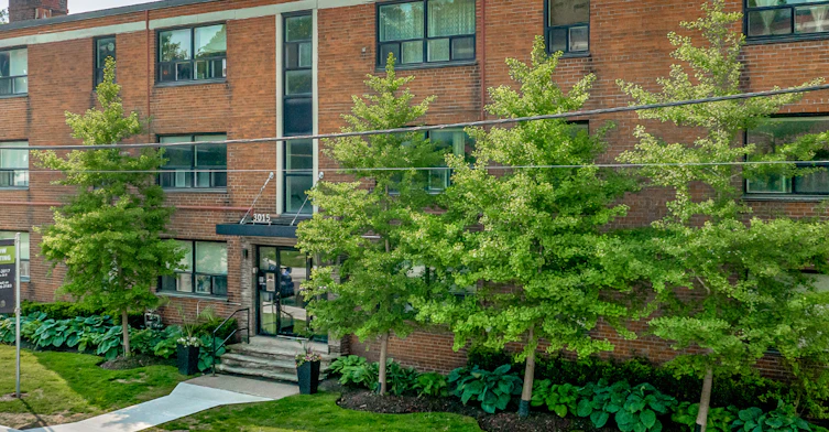 3015-F01-2406 Queen Street East, Toronto, ON, M1N 1A2 - 2