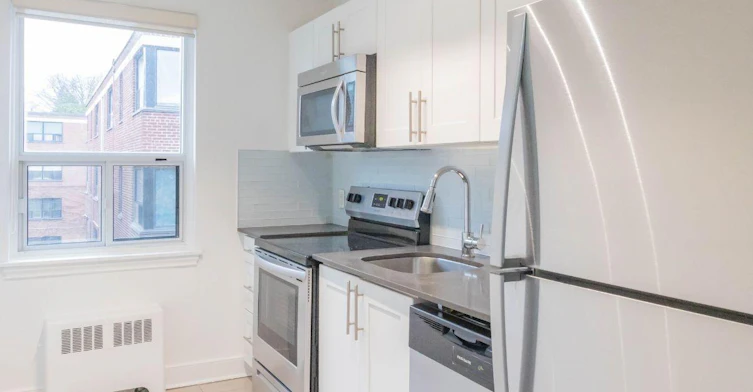 3015-F01-2406 Queen Street East, Toronto, ON, M1N 1A2 - 9