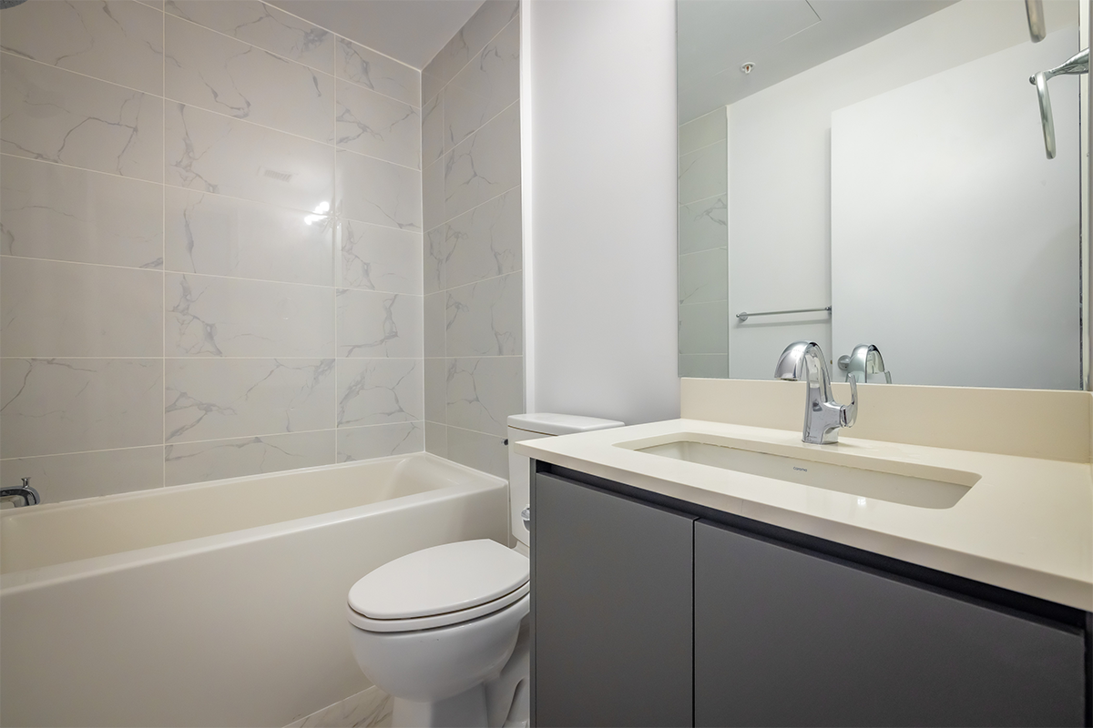 2590 Lonsdale Avenue, North Vancouver, BC, V7N 3H8 - 8