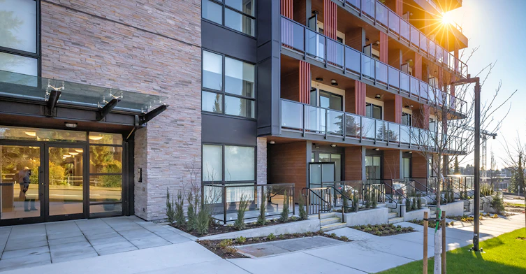 2590 Lonsdale Avenue, North Vancouver, BC, V7N 3H8 - 5