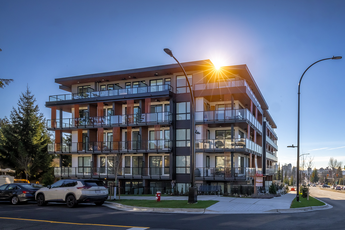 2590 Lonsdale Avenue, North Vancouver, BC, V7N 3H8 - 2