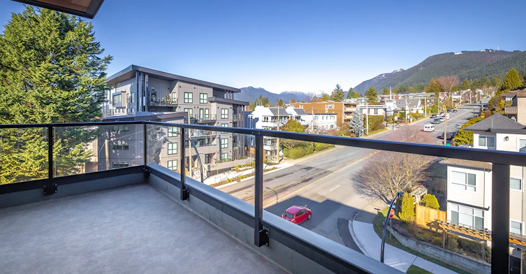 2590 Lonsdale Avenue, North Vancouver, BC, V7N 3H8 - 4