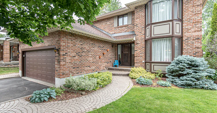 18 Hesse Crescent, Ottawa, ON, K2S 1E4