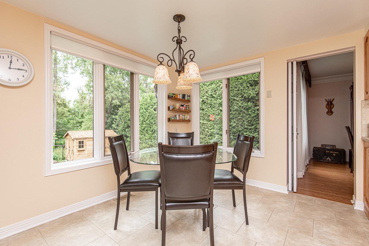 18 Hesse Crescent, Ottawa, ON, K2S 1E4 - 5