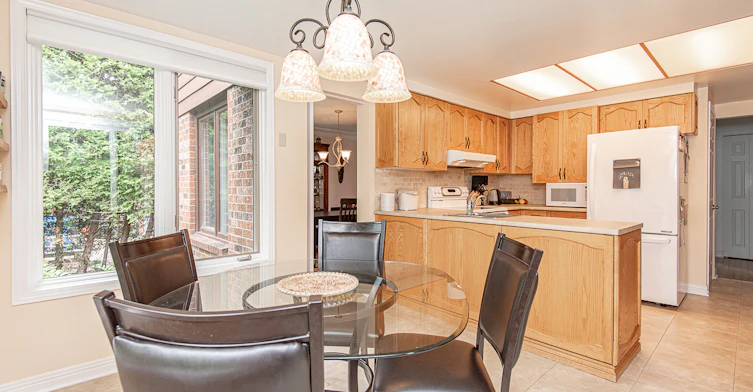 18 Hesse Crescent, Ottawa, ON, K2S 1E4 - 6