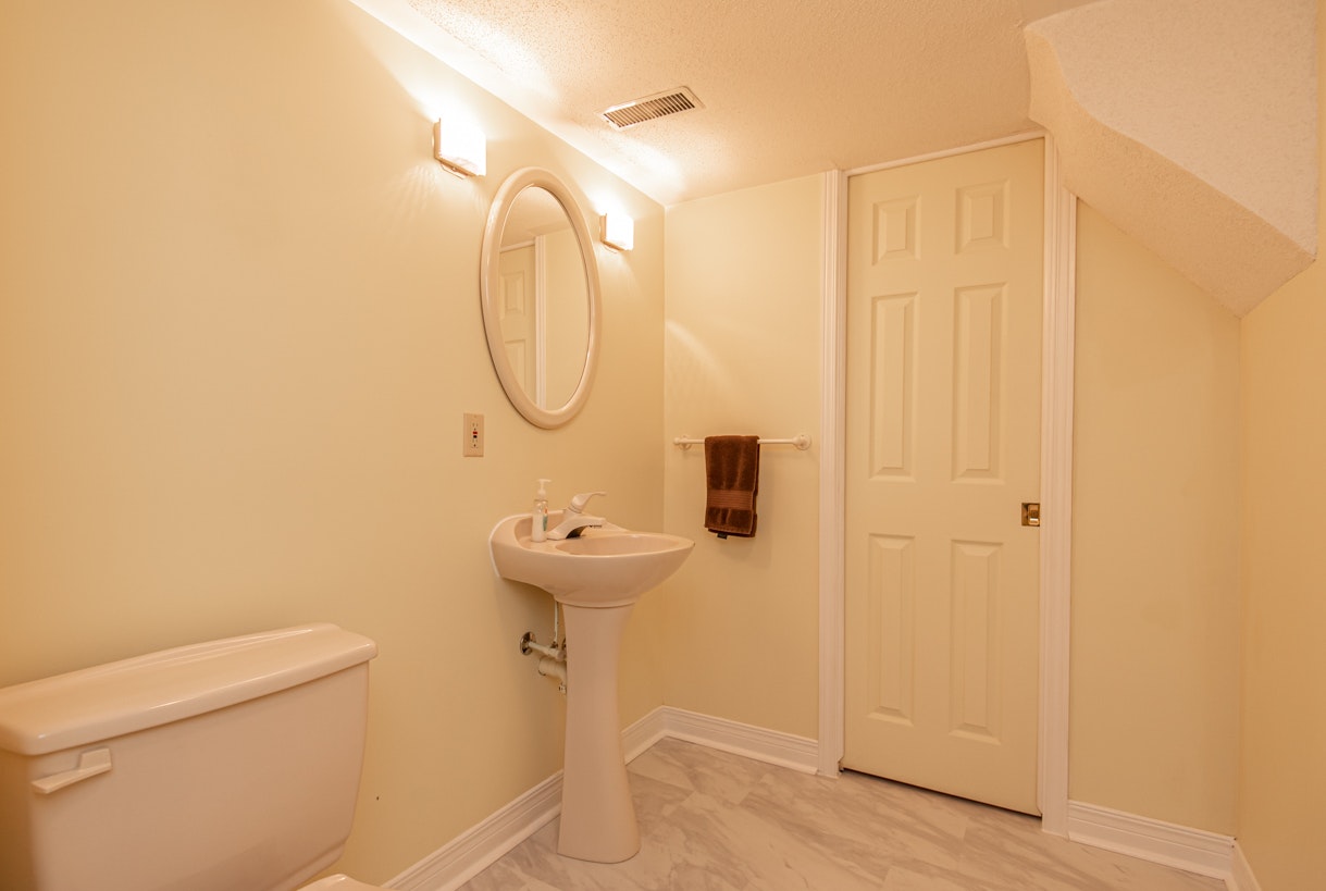 18 Hesse Crescent, Ottawa, ON, K2S 1E4 - 24