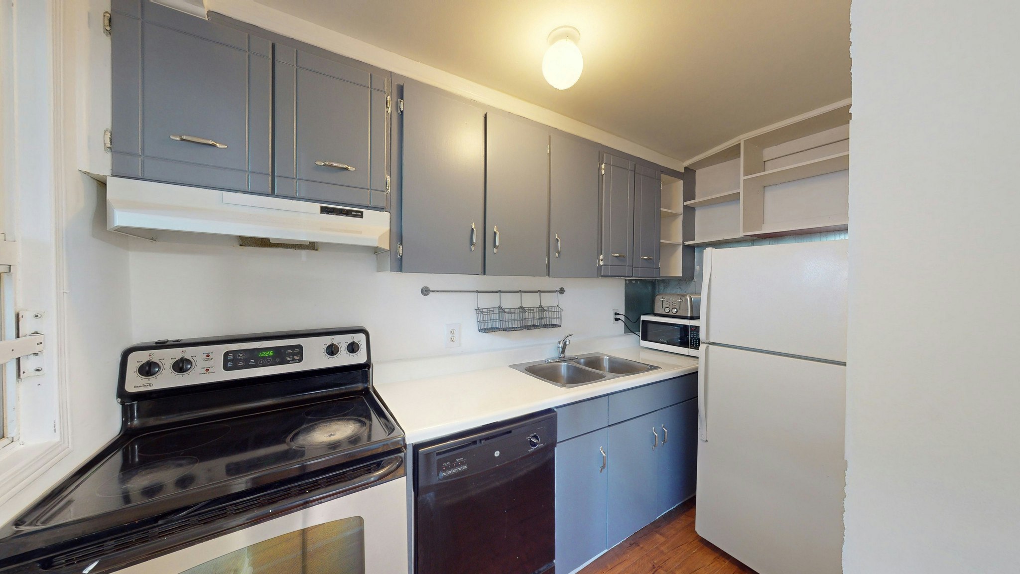 4-221 Bathurst Street, Toronto, ON, M5T 2S2 - 14