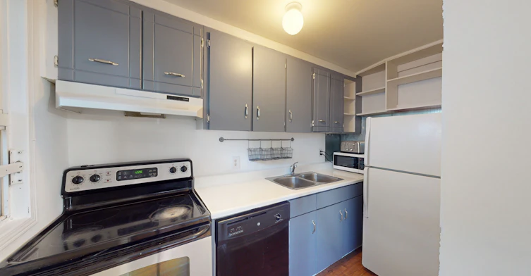 4-221 Bathurst Street, Toronto, ON, M5T 2S2 - 14