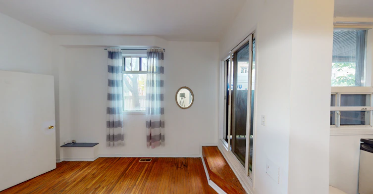 4-221 Bathurst Street, Toronto, ON, M5T 2S2 - 10