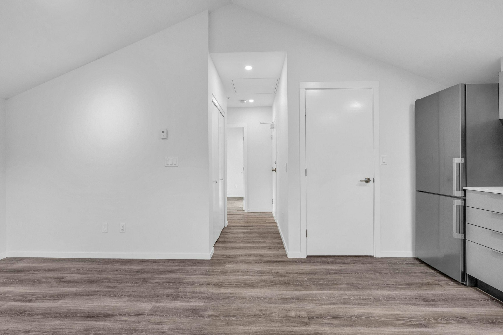 210-1182 Comox Street, Vancouver, BC, V6E 1Z5 - 4