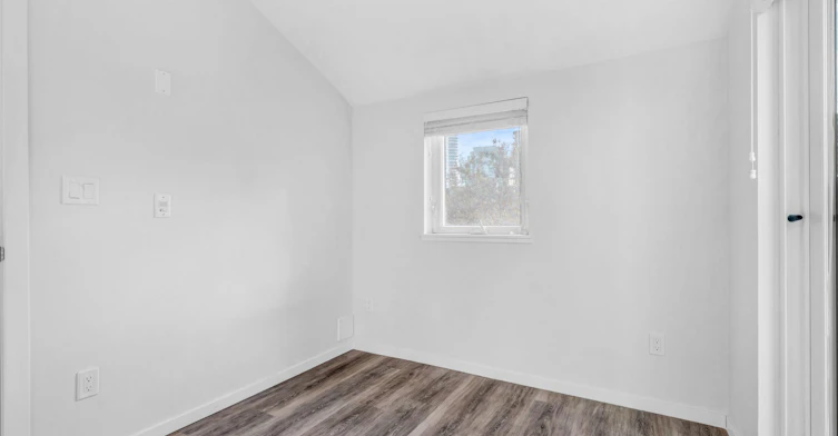 210-1182 Comox Street, Vancouver, BC, V6E 1Z5 - 13