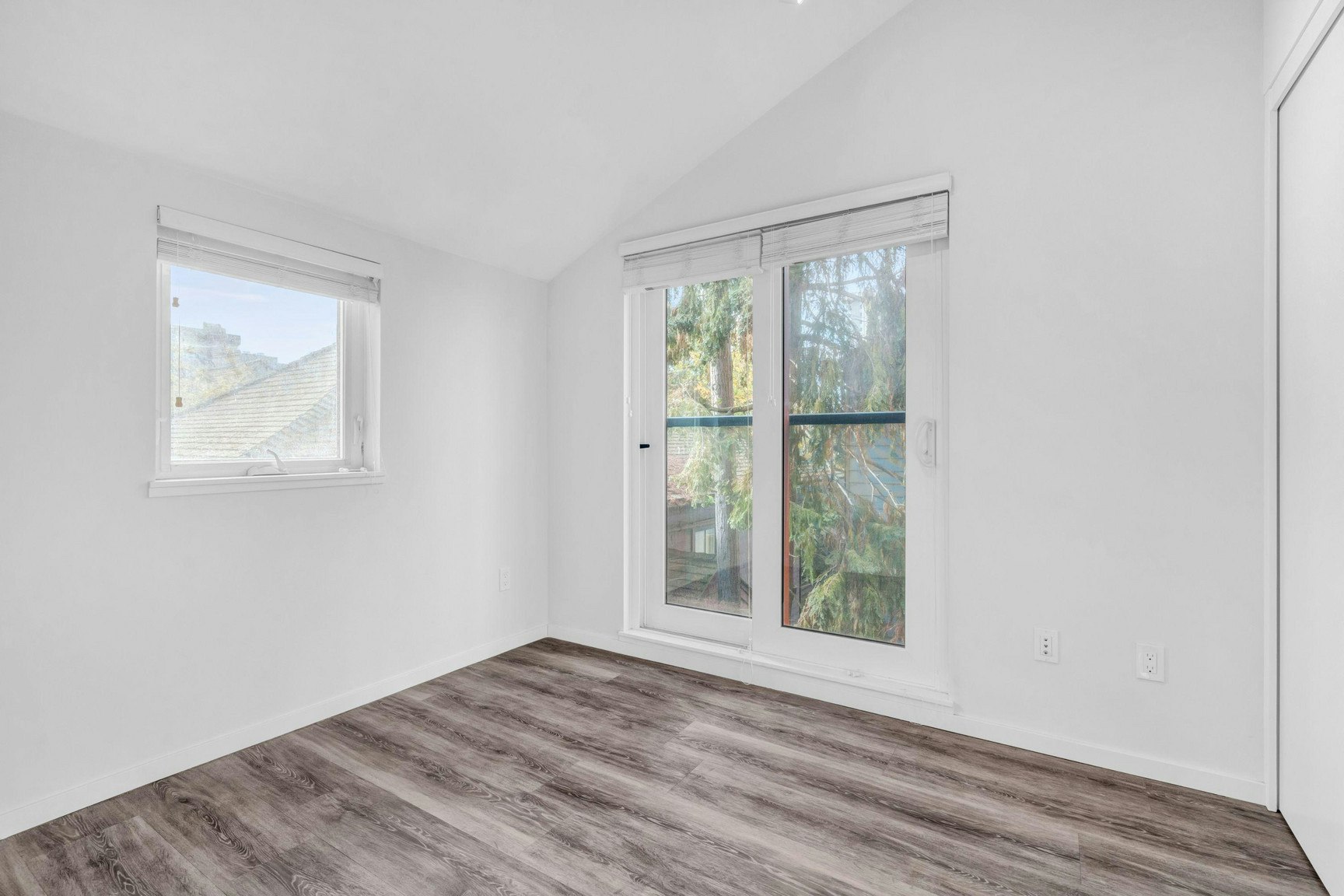 210-1182 Comox Street, Vancouver, BC, V6E 1Z5 - 12