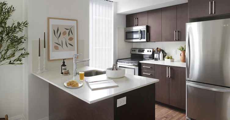 614-305 Roehampton Avenue, Toronto, ON, M4P 0B2 - 3