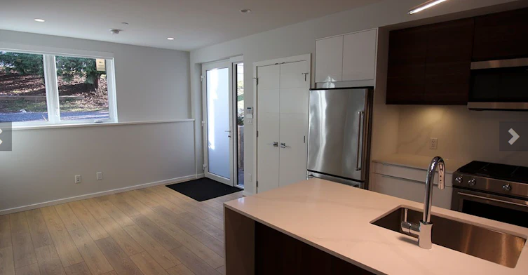 C-3392 Anzio Drive, Vancouver, BC, V5M 4E1 - 3