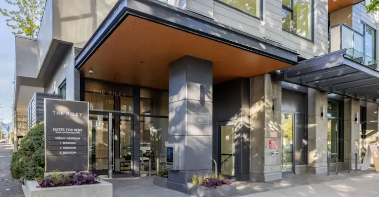 181 East 32nd Avenue, Vancouver, BC, V5V 0J3