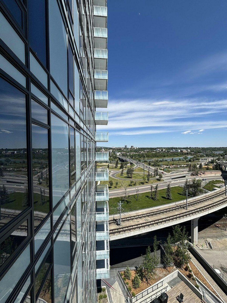 1702-1538 10 Avenue SW, Calgary, AB, T3C 3Y5 - 3